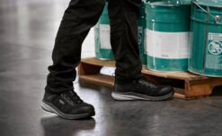 Keen Men's Vista Energy Mid (Carbon-Fiber Toe) | Vapor/Black -Keen 1024588 PDP TopImage