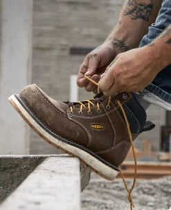 Keen Men's Cincinnati 6" Waterproof Boot (Carbon-Fiber Toe) | Dark Chocolate/Sandshell 15 Keen Men's Cincinnati 6" Waterproof Boot (Carbon-Fiber Toe) | Dark Chocolate/Sandshell -Keen SDD 505 PDP Cincinnati 1026885 Right Image