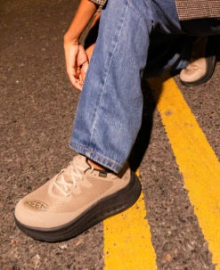 Keen Women's WK400 Waterproof Walking Shoe | Timberwolf/Black 17 Keen Women's WK400 Waterproof Walking Shoe | Timberwolf/Black -Keen WK400 lifestyle WP Womens 2